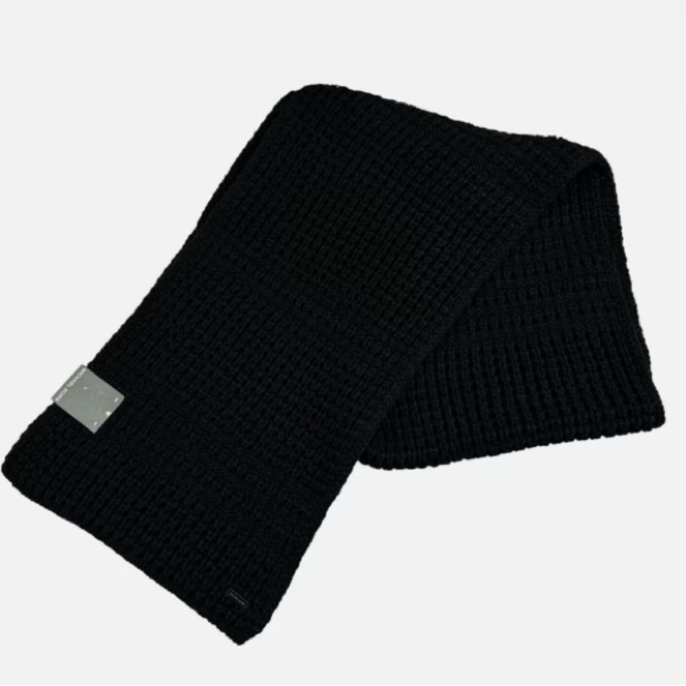 MICHAEL KORS knitted scarf new with tags NWT